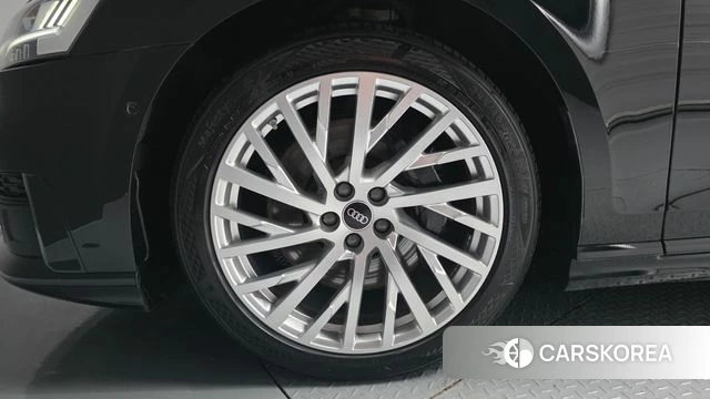 Audi A8 (D5) id 4929682 из Кореи 34