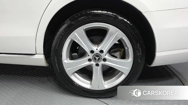 Mercedes-Benz E-Class W213 id 4998936 из Кореи 28