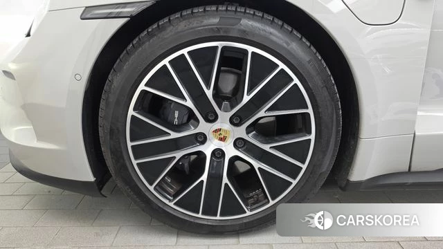 Porsche Taycan id 4792097 из Кореи 30