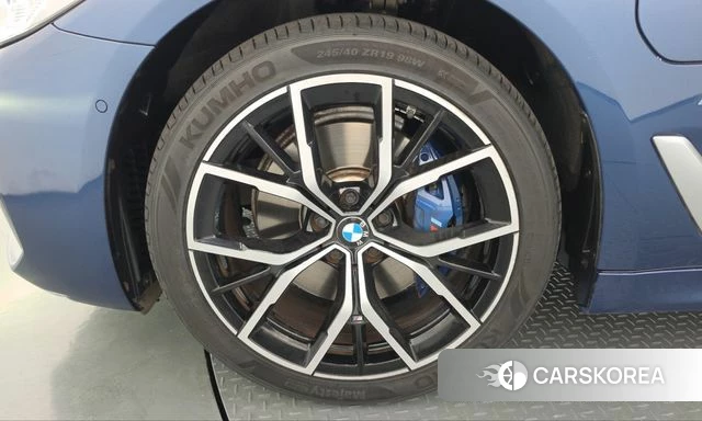 BMW 5 Series (G30) id 4992472 из Кореи 28