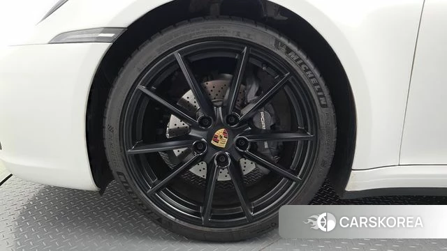 Porsche 911(992) id 5032916 из Кореи 15