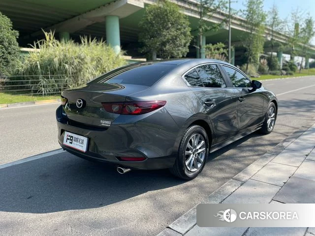 Mazda 3 2021 Серебристо-серый из Китая, фото 6