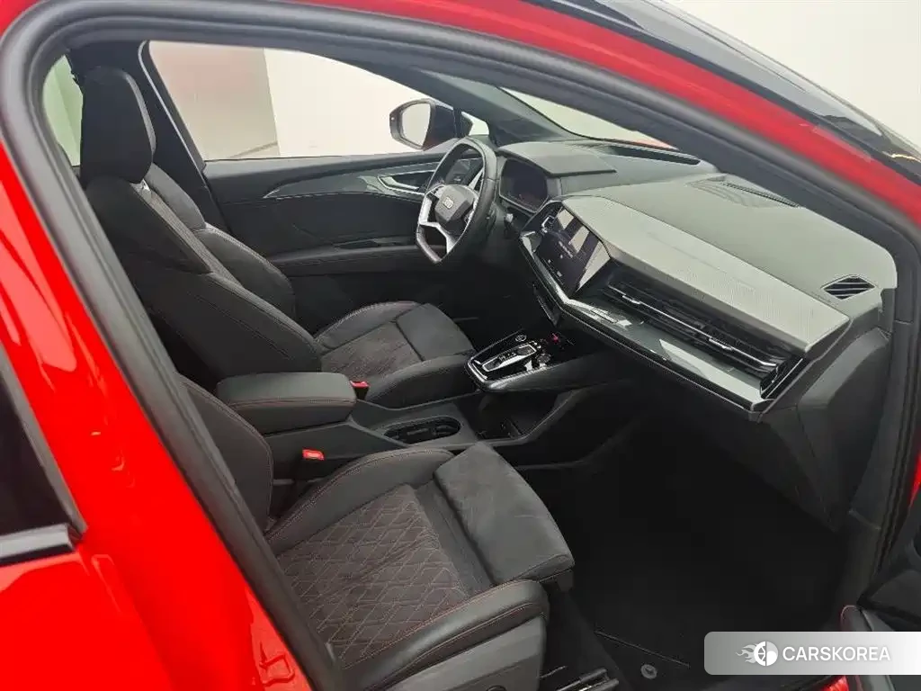 Audi Q5L 2024 Red/purple из Китая, фото 6