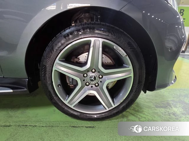 Mercedes-Benz GLE - Class W166 id 4969652 из Кореи 9
