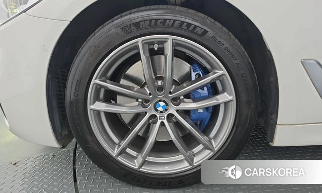BMW 5 Series (G30) id 4967888 из Кореи 29