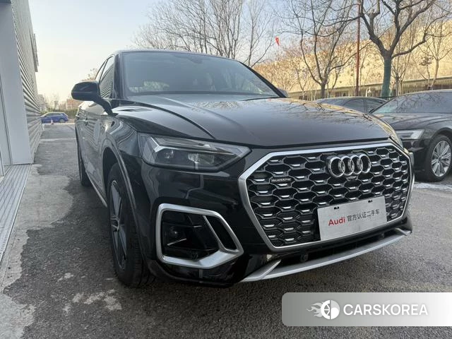 Audi Q5L 2021 Черный из Китая, фото 5
