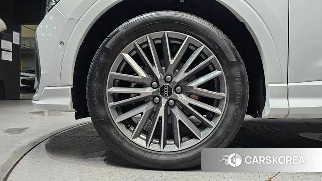 Audi Q3 (F3) id 4488434 из Кореи 26