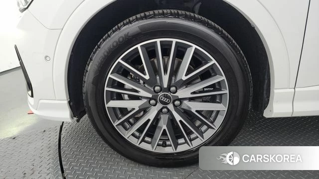 Audi Q3 (F3) id 4554475 из Кореи 28