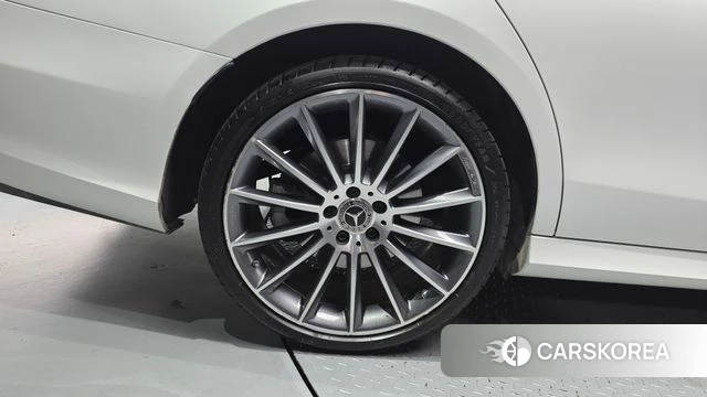Mercedes-Benz E-Class W213 id 4967028 из Кореи 29