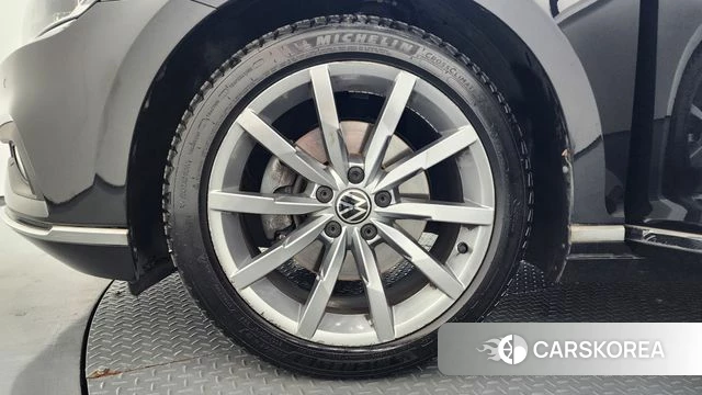 Volkswagen Passat GT (B8) id 4905517 из Кореи 27