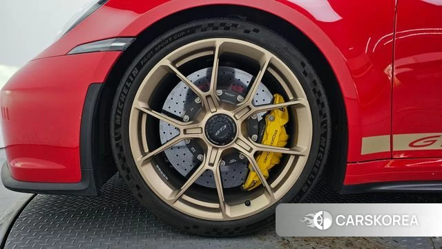 Porsche 911(992) id 4922774 из Кореи 31