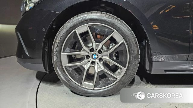 BMW 5 Series (G60) id 5051472 из Кореи 38