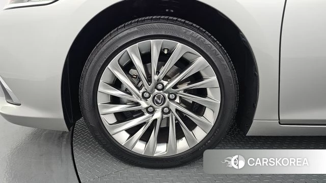 Lexus ES300h 7th generation id 5047484 из Кореи 15