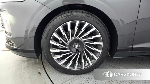 Hyundai Grandeur (GN7) id 5015911 из Кореи 33