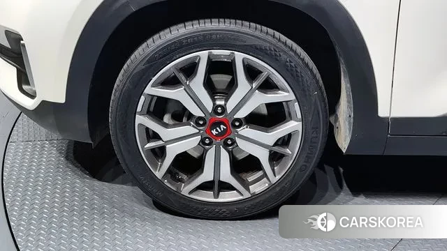 Kia Seltos id 3439648 из Кореи 15