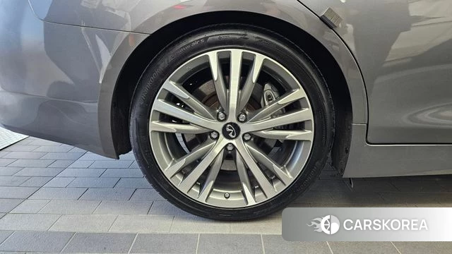 Infiniti Q50 id 4895417 из Кореи 26