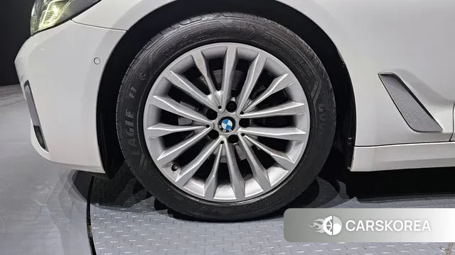 BMW 5 Series (G30) id 3707346 из Кореи 15