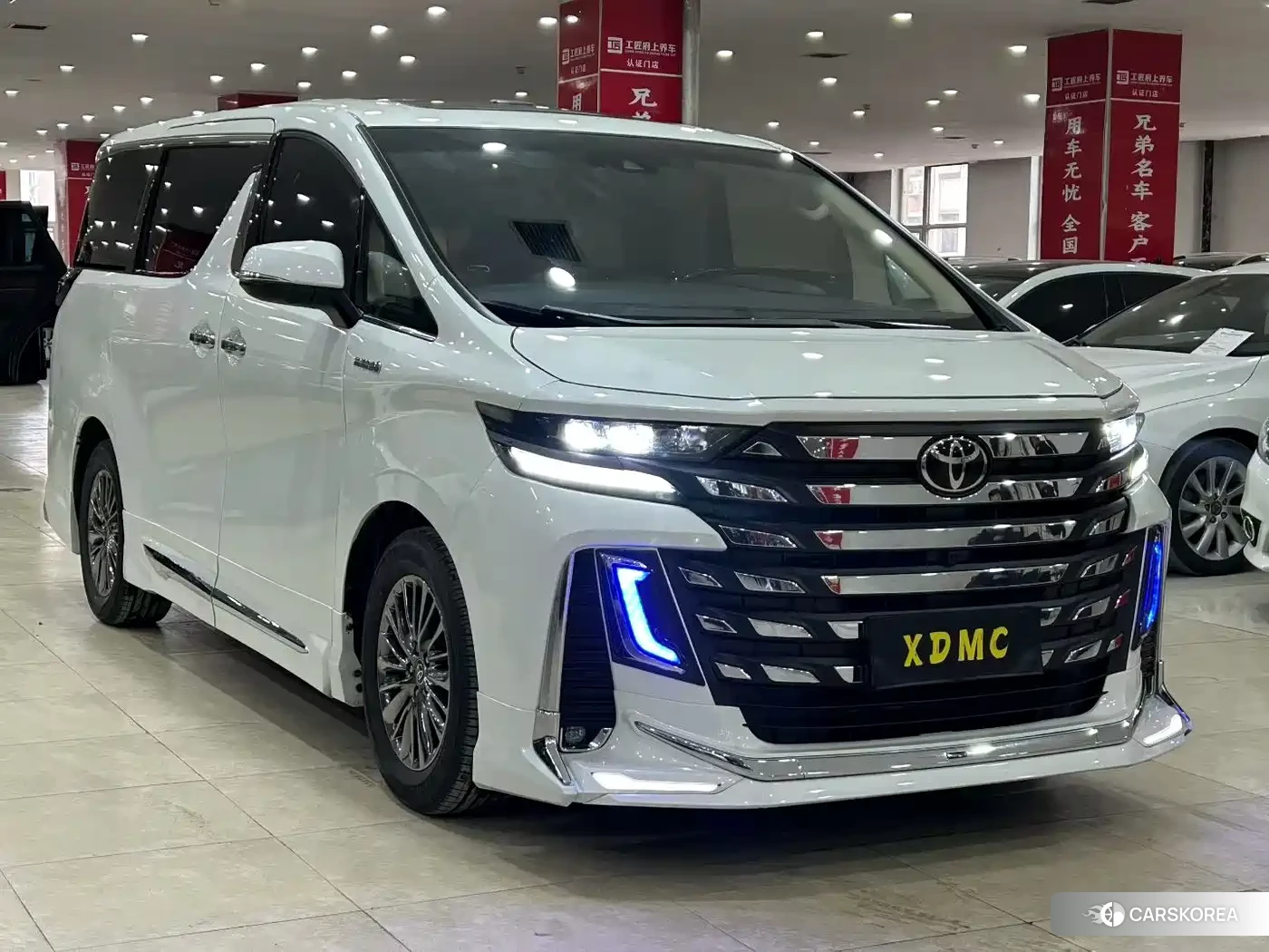 Toyota Vellfire 2020 Белый из Китая, фото 5