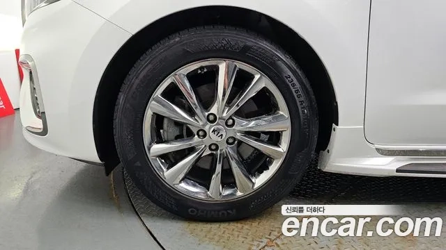 Kia The New Carnival id 2912832 из Кореи 15