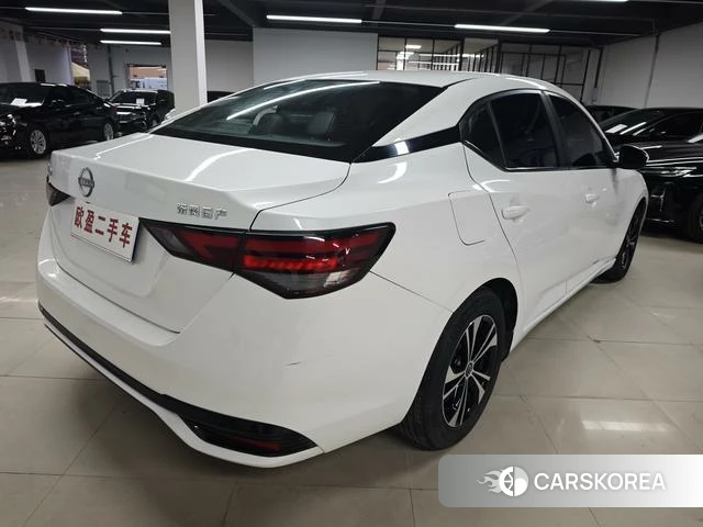 Nissan Sylphy 2024 Белый из Китая, фото 5