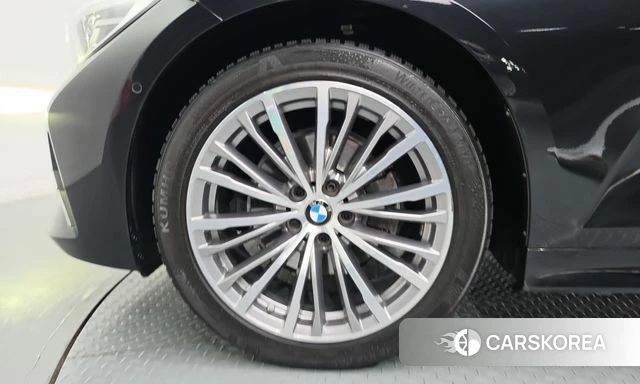 BMW 3 Series (G20) id 4942354 из Кореи 25