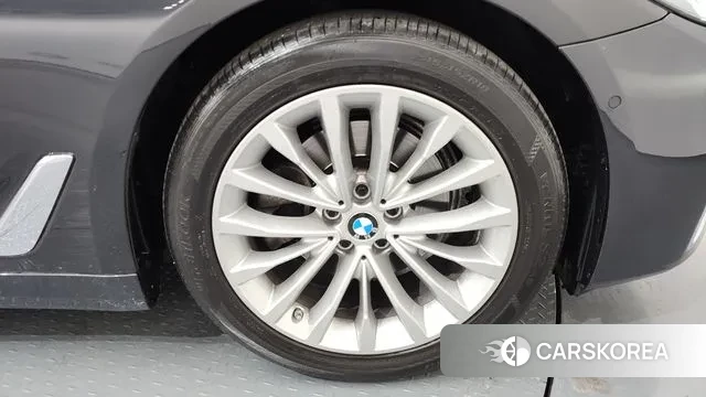 BMW 5 Series (G30) id 3453941 из Кореи 15