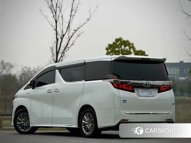 Toyota Vellfire 2022 Белый из Китая, фото 5