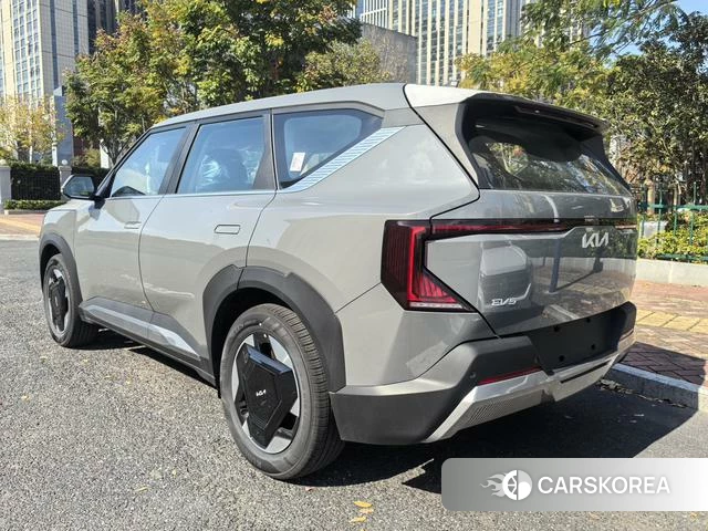 Kia EV5 2025 Темно-серый из Китая, фото 5