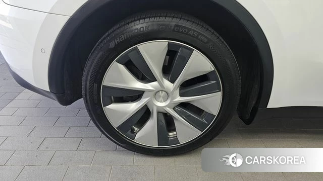 Tesla Model Y id 4641943 из Кореи 28