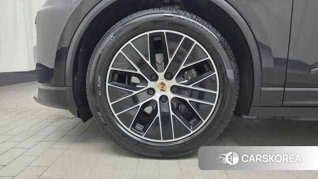 Porsche Makan EV id 4778177 из Кореи 28