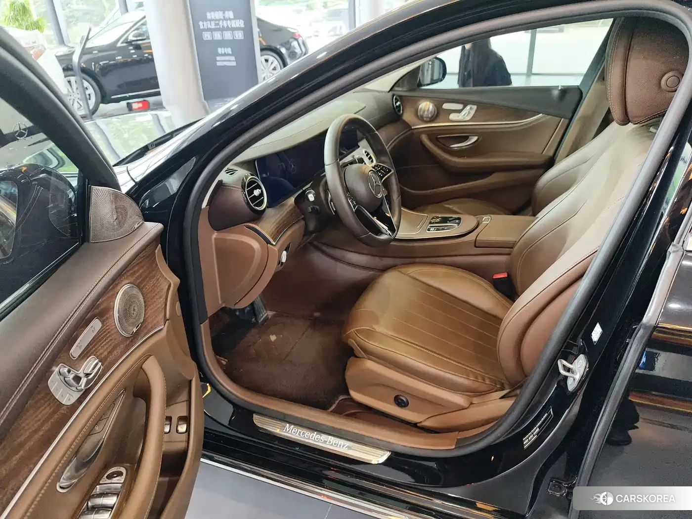 Mercedes-Benz E-Class 2023 Черный из Китая, фото 5