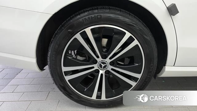 Mercedes-Benz E-Class W213 id 4759067 из Кореи 27