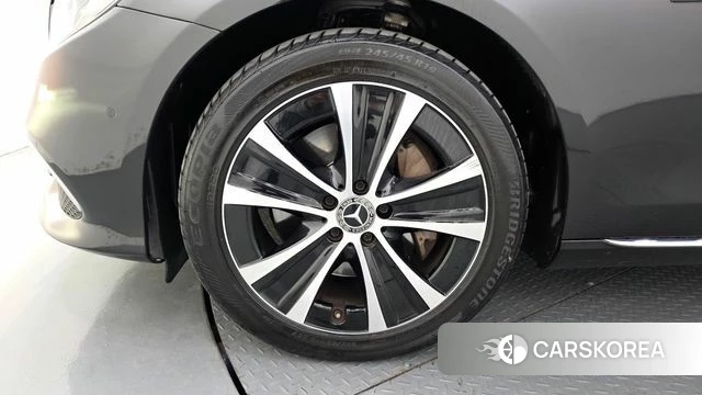 Mercedes-Benz E-Class W213 id 5023563 из Кореи 31