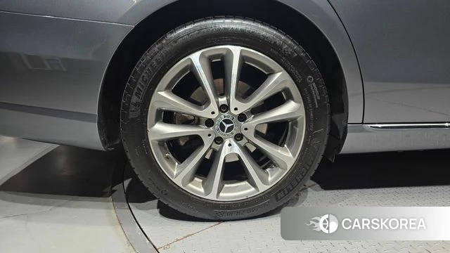 Mercedes-Benz E-Class W213 id 4988337 из Кореи 28
