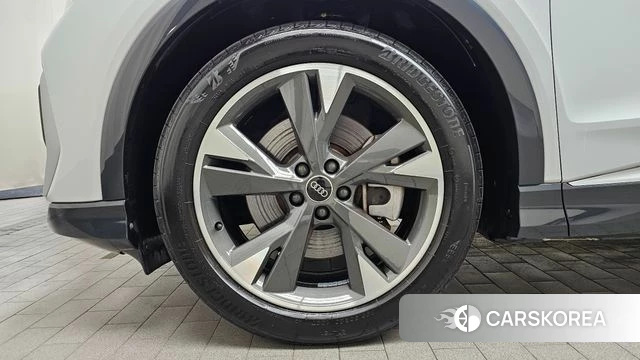 Audi Q4 e-Tron (F4) id 4735765 из Кореи 15