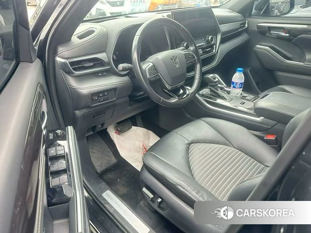 Toyota Crown 2022 Черный из Китая, фото 5