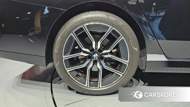 BMW 7 Series (G70) id 4985879 из Кореи 40