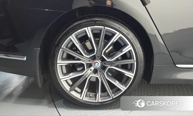 BMW 7 Series (G11) id 5027873 из Кореи 30