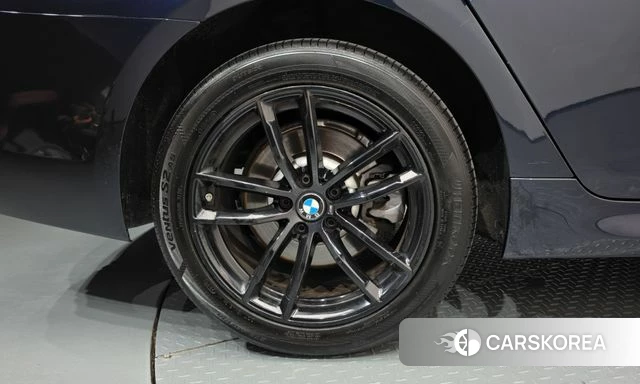 BMW 5 Series (G30) id 4937796 из Кореи 34
