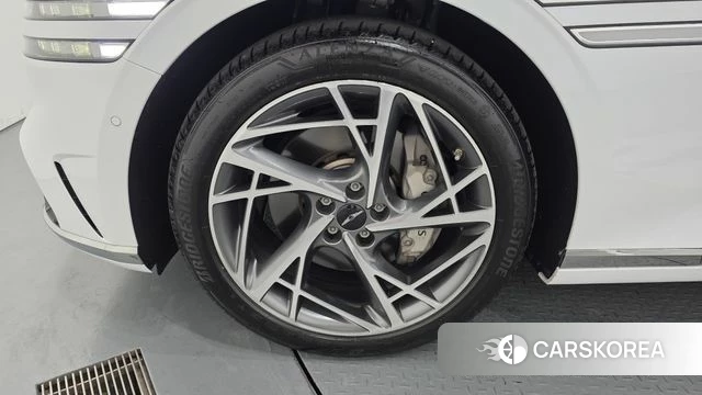 Genesis G90 (RS4) id 5016178 из Кореи 28
