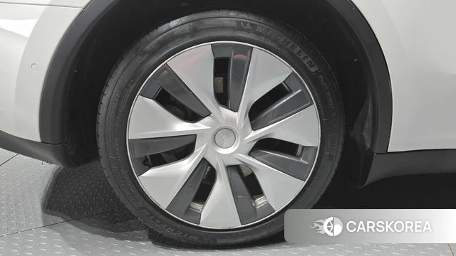 Tesla Model Y id 4614375 из Кореи 15