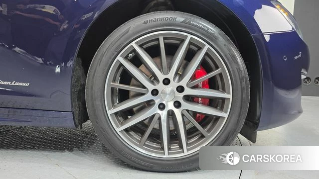 Maserati Ghibli id 4727212 из Кореи 34