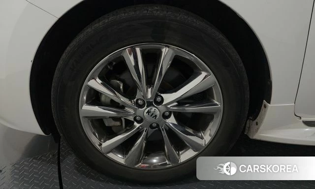 Kia The New Carnival id 5042156 из Кореи 28