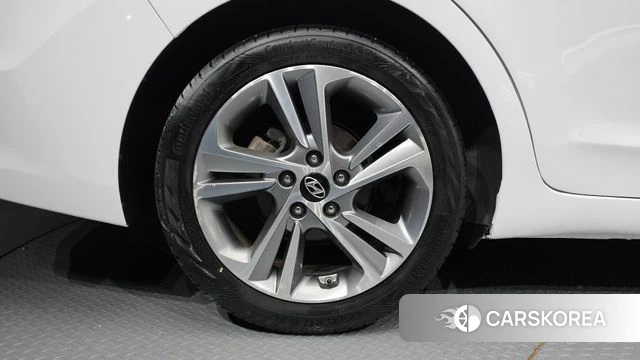 Hyundai Avante AD 2018 Белый из Кореи, фото 5