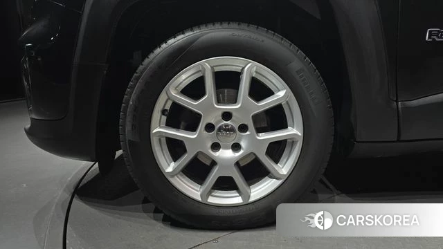 Jeep Renegade id 4998180 из Кореи 15