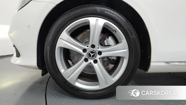 Mercedes-Benz E-Class W213 id 4988428 из Кореи 29