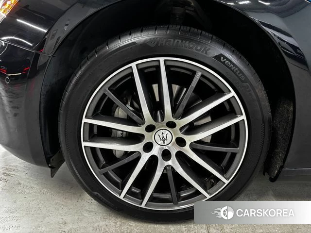 Maserati Ghibli id 4489512 из Кореи 15