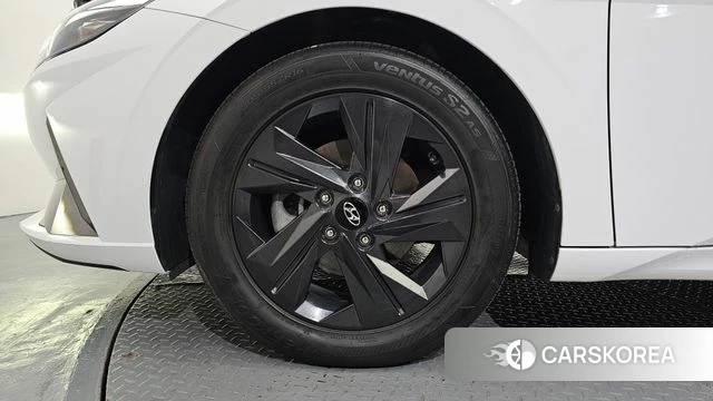 Hyundai Avante (CN7) id 4942786 из Кореи 27
