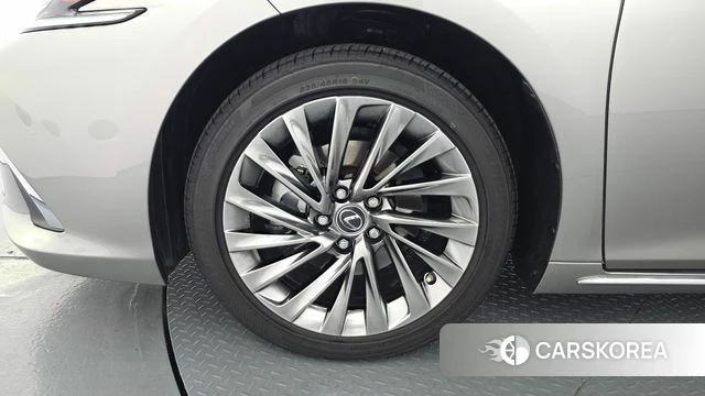 Lexus ES300h 7th generation id 5011043 из Кореи 15