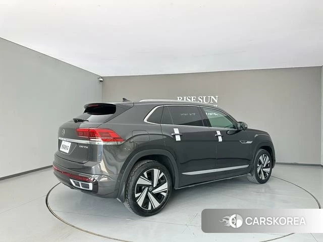 Volkswagen Teramont 2022 Темно-серый из Китая, фото 5